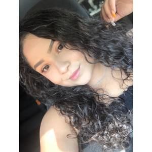 Meet your Posher, Caitlin